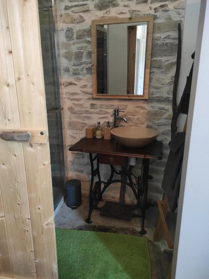 La Vigneronne Des Costieres Bed & Breakfast Вовер Екстериор снимка